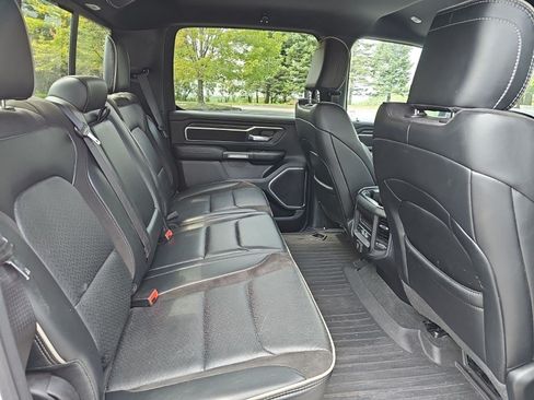 Used 2024 RAM 1500 Laramie AWD/4WD image 15