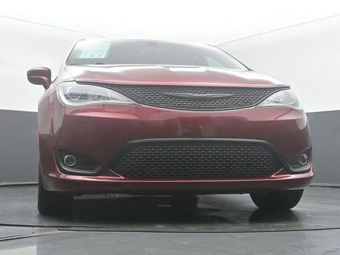 Used 2020 Chrysler Pacifica Touring w/ S Appearance Package FWD image 51