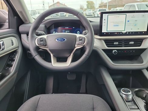 New 2026 Ford Explorer Active image 12