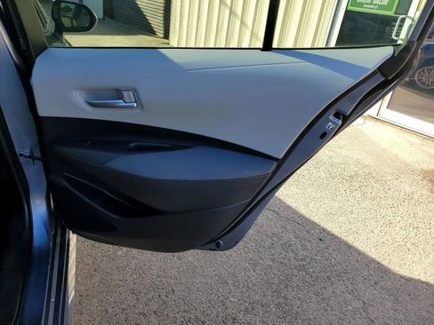 Used 2020 Toyota Corolla LE image 21
