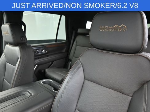 Used 2023 Chevrolet Tahoe High Country AWD/4WD image 15