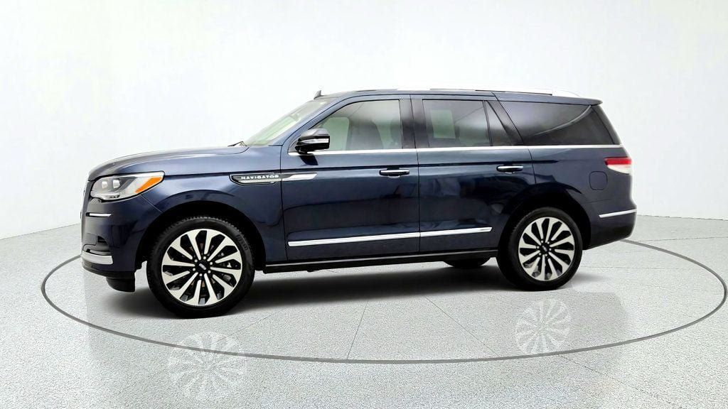 Used 2022 Lincoln Navigator Reserve RWD image 8