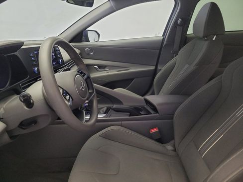 Used 2023 Hyundai Elantra SEL w/ Cargo Package FWD image 17