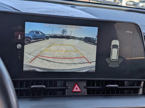 Used 2024 Kia Sportage EX image 14