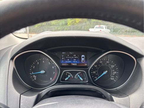 Used 2018 Ford Focus Titanium w/ Titanium Technology Package FWD image 25
