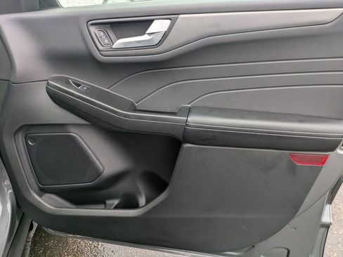 New 2024 Ford Escape SE image 47