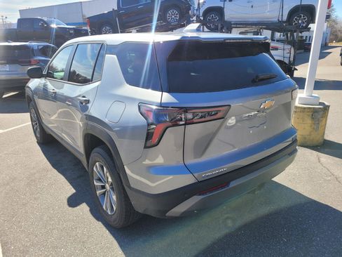 Used 2026 Chevrolet Equinox LT image 7