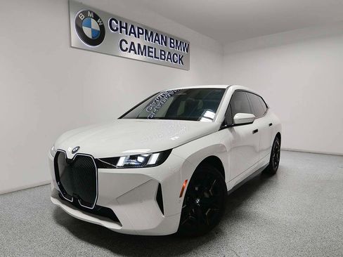 Used 2026 BMW iX xDrive45 w/ Premium Package AWD/4WD image 1