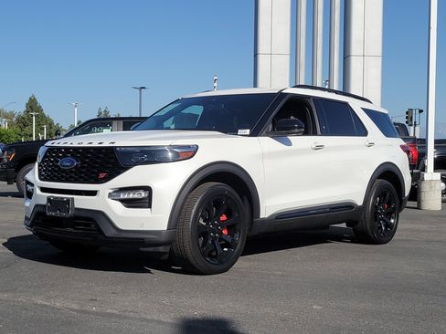 Certified 2023 Ford Explorer ST w/ Equipment Group 401A AWD/4WD image 18