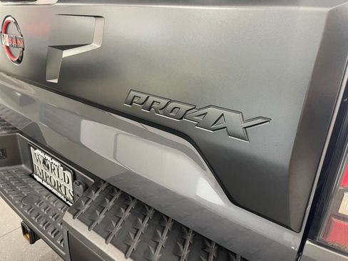 Used 2023 Nissan Titan PRO-4X w/ Pro-4x Convenience Package image 17
