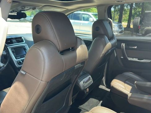 Used 2014 GMC Acadia SLT AWD/4WD image 16