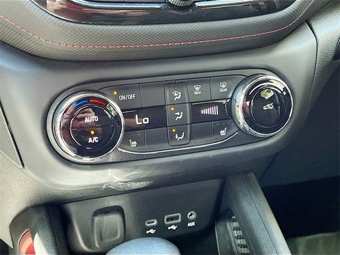 Used 2023 Chevrolet TrailBlazer RS w/ Sun and Liftgate Package image 15