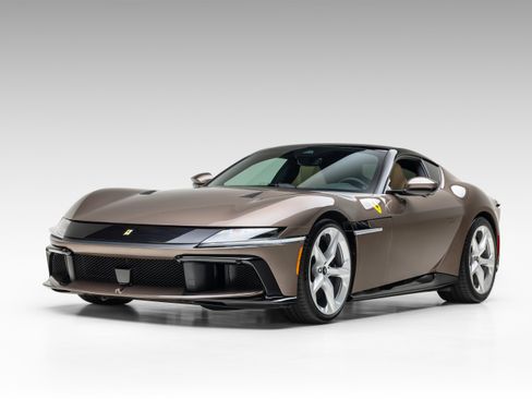 Certified 2025 Ferrari 12Cilindri image 2