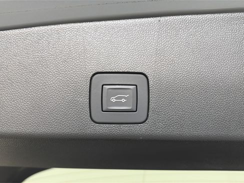 Used 2025 Buick Encore GX Preferred AWD/4WD image 15