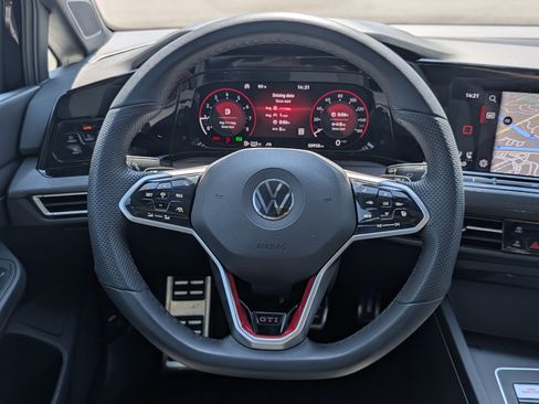 Used 2022 Volkswagen GTI SE FWD image 19