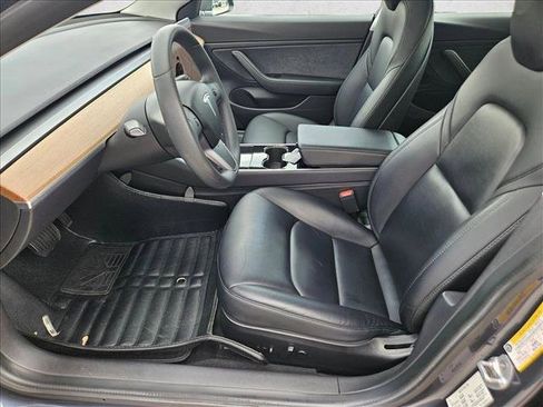 Used 2020 Tesla Model 3 Long Range image 16