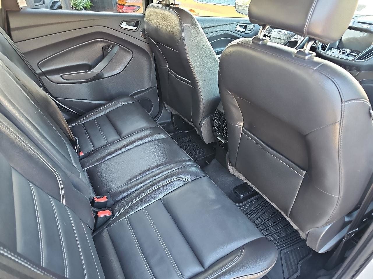 Used 2017 Ford Escape Titanium w/ Canadian Touring Package AWD/4WD image 16