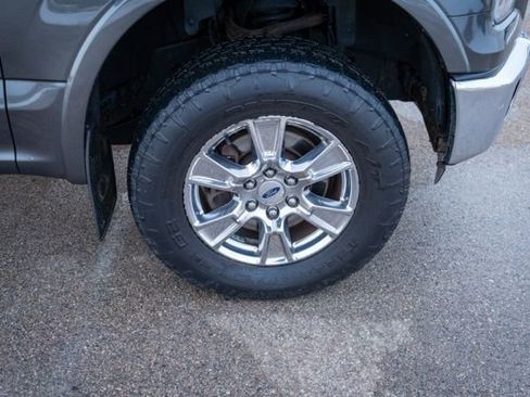 Used 2016 Ford F150 Lariat w/ Equipment Group 502A Luxury AWD/4WD image 11