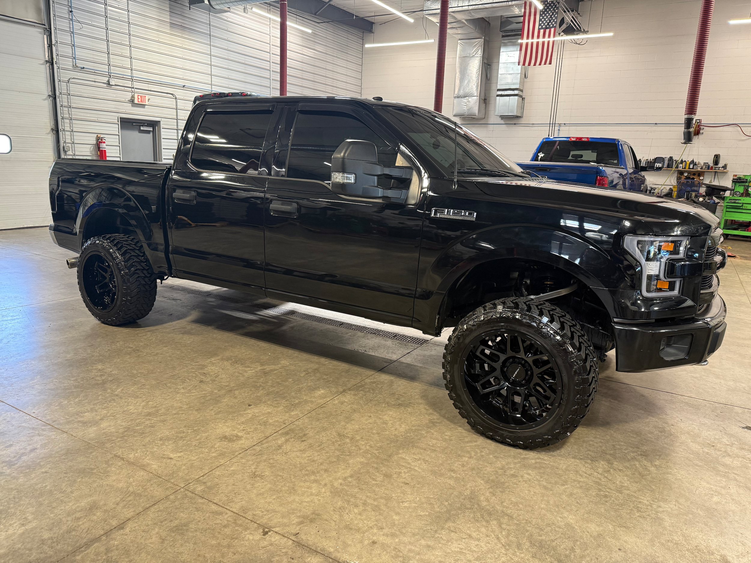 Used 2017 Ford F150 XLT AWD/4WD image 1