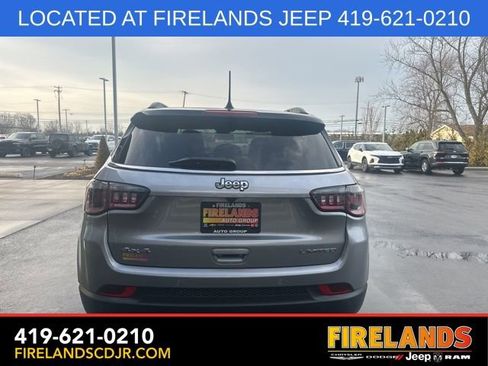 Used 2024 Jeep Compass Limited image 9