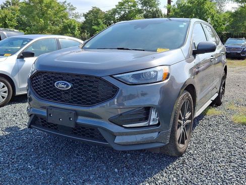 Used 2022 Ford Edge ST-Line w/ Class II Trailer Tow Package image 2