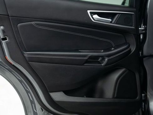 Used 2024 Ford Edge Titanium image 25