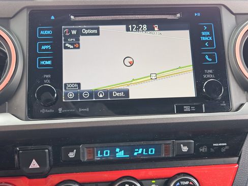 Used 2018 Toyota Tacoma TRD Pro AWD/4WD image 19