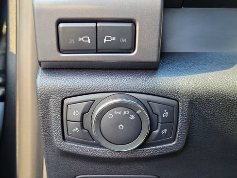 Used 2017 Ford F150 XLT w/ Equipment Group 302A Luxury AWD/4WD image 14