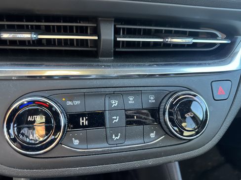 Used 2024 Buick Envista Preferred w/ Convenience I Package image 27