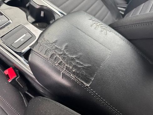 Used 2020 Ford Edge SE AWD/4WD image 12