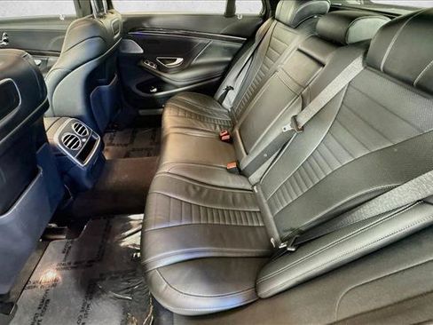 Used 2019 Mercedes-Benz S 560 Sedan image 23