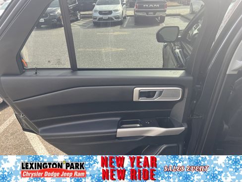 Used 2024 Ford Explorer XLT w/ Equipment Group 202A image 12