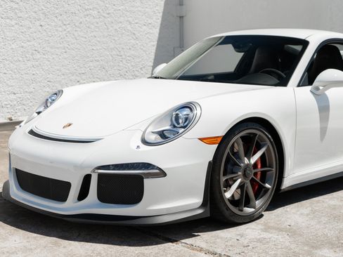 Used 2015 Porsche 911 GT3 RWD image 14