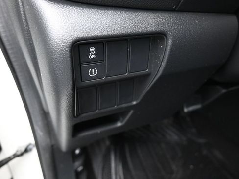 Used 2018 Honda CR-V LX image 13