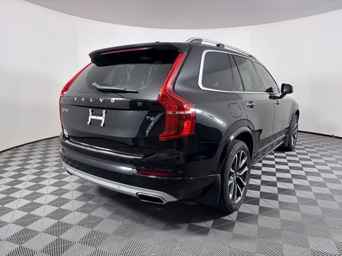 Used 2019 Volvo XC90 T6 Momentum w/ Protection Package AWD/4WD image 18