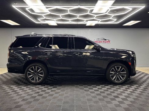 Used 2022 Cadillac Escalade Sport Platinum w/ Heavy-Duty Trailer Package image 15