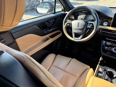 Used 2022 Lincoln Corsair Reserve w/ Equipment Group 201A image 13