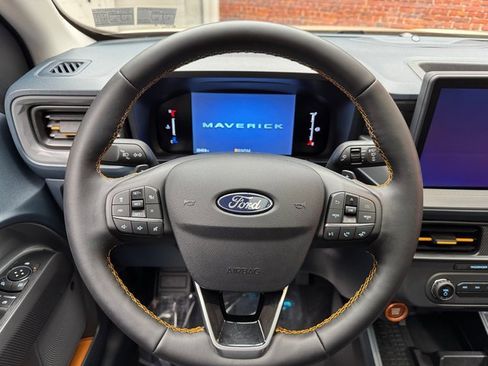 Used 2025 Ford Maverick Tremor image 14