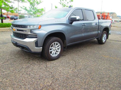 Used 2020 Chevrolet Silverado 1500 LT w/ All-Star Edition AWD/4WD image 2