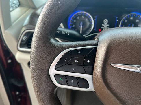 Used 2021 Chrysler Voyager Lxi FWD image 16