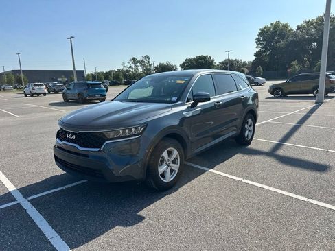 Certified 2022 Kia Sorento LX FWD image 13