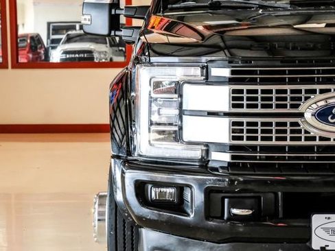 Used 2019 Ford F450 Platinum w/ Platinum Ultimate Package image 48