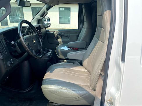 Used 2020 Chevrolet Express 2500 w/ Driver Convenience Package image 19