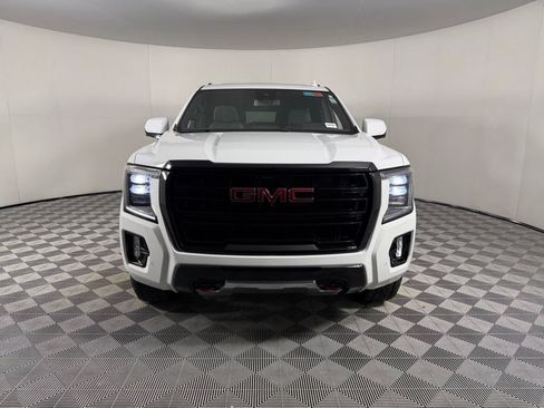 Used 2024 GMC Yukon AT4 w/ AT4 Premium Plus Package AWD/4WD image 11