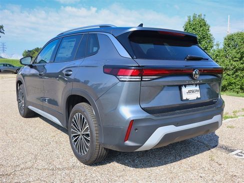 New 2025 Volkswagen Tiguan S image 3