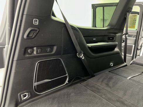 Used 2024 Jeep Wagoneer Series II w/ Flexible Seating Group AWD/4WD image 45