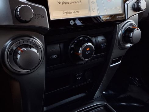 Certified 2022 Toyota 4Runner SR5 Premium image 10