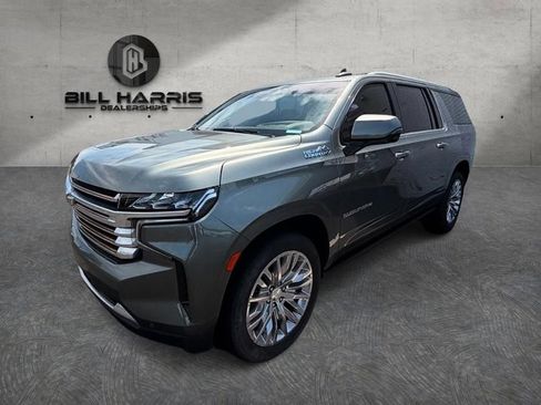 Used 2023 Chevrolet Suburban High Country w/ Premium Package 2 AWD/4WD image 1