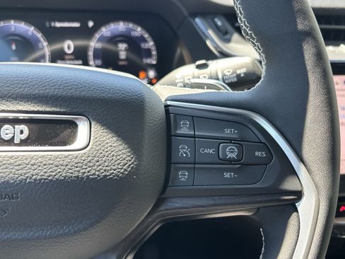 New 2026 Jeep Grand Cherokee Limited AWD/4WD image 15
