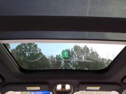 New 2026 Volvo XC90 T8 Plus w/ Protection Package Premier AWD/4WD image 15